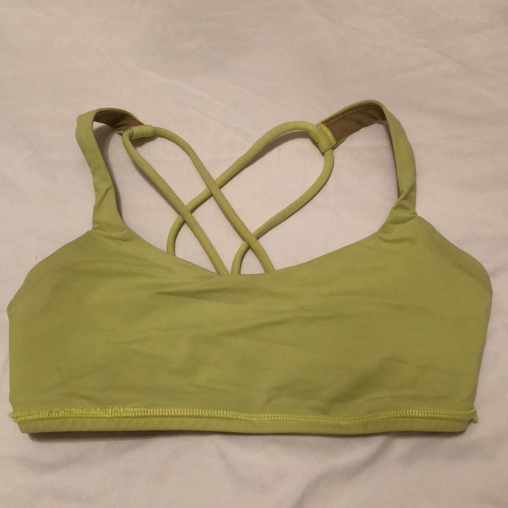 Lululemon free to be bra